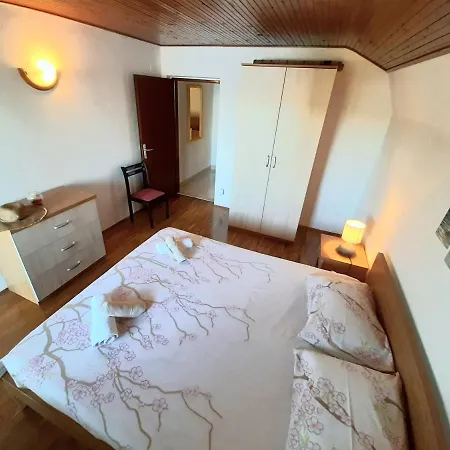 By The Sea Lumbarda, Korcula - 9236