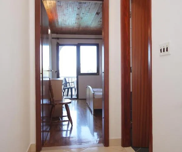 By The Sea Lumbarda, Korcula - 9236 *